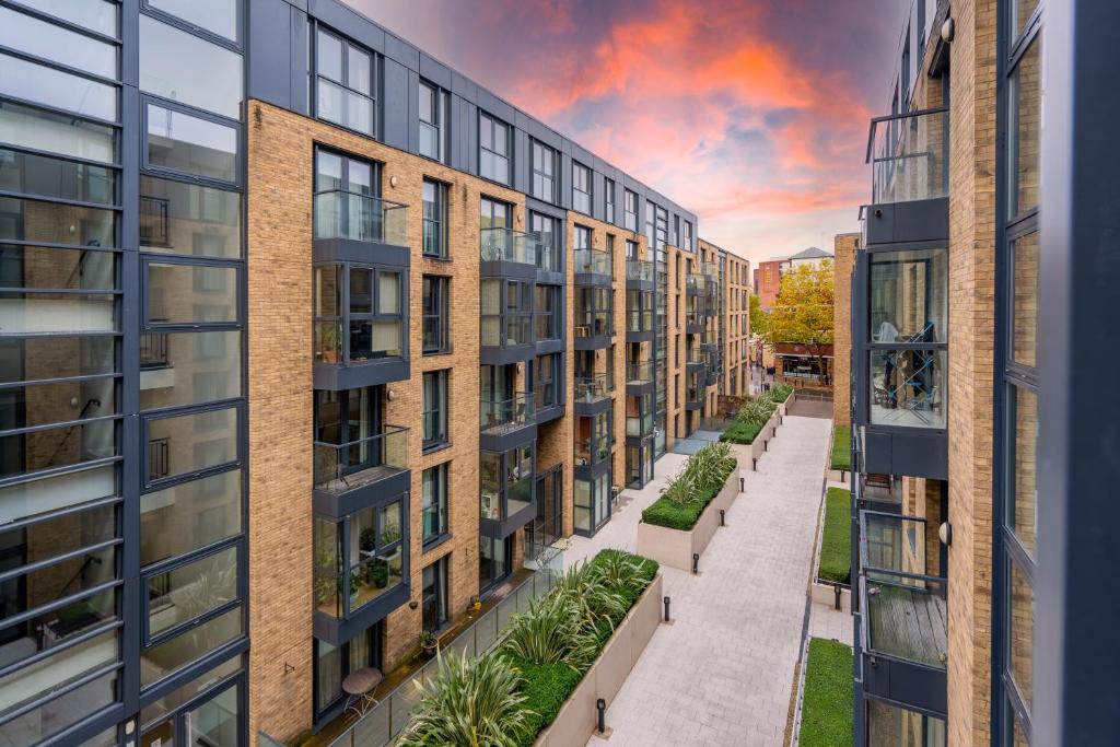 Serviced Homes & Apartments for Business Travellers